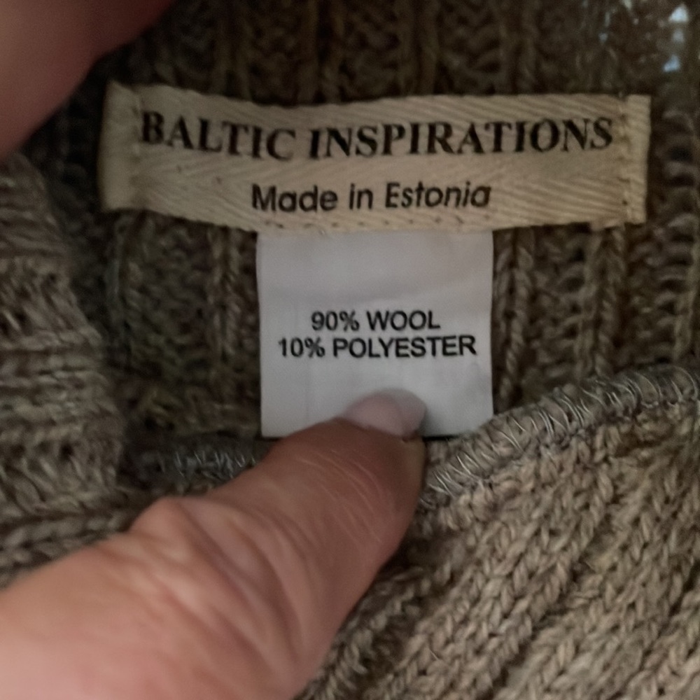 Ladies Coat/wool poncho/cape - Picture 2 of 4